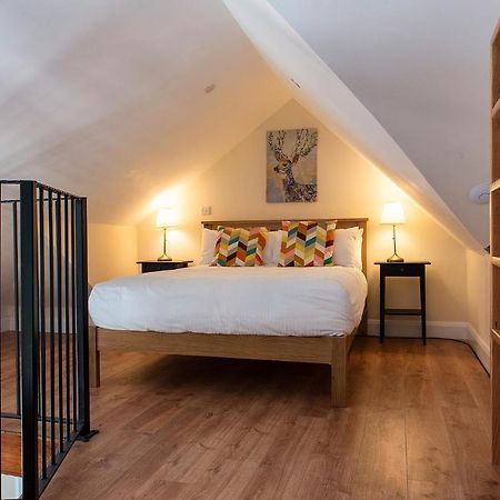 Kylemore House Boutique Apartments - Connemara Suite מראה חיצוני תמונה