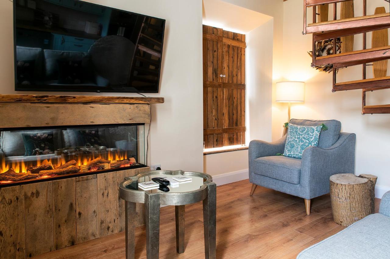 Kylemore House Boutique Apartments - Connemara Suite מראה חיצוני תמונה